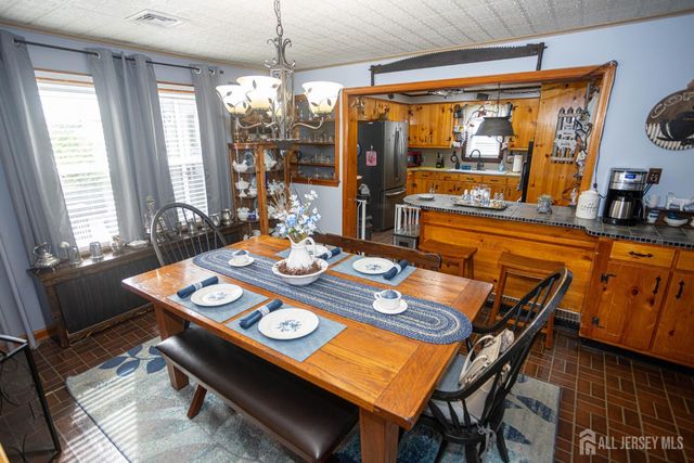 14 Quaid Street, Sayreville, NJ 08872