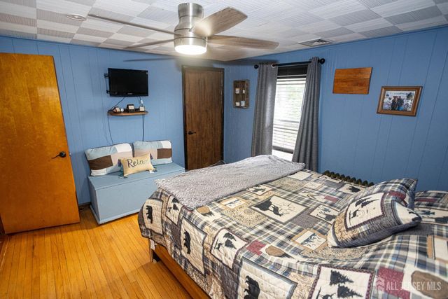 14 Quaid Street, Sayreville, NJ 08872