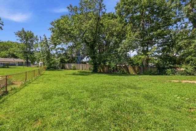 5011 NE 44th Terrace, Kansas City, MO 64117