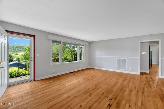 135 Lively Street, Lebanon, VA 24266