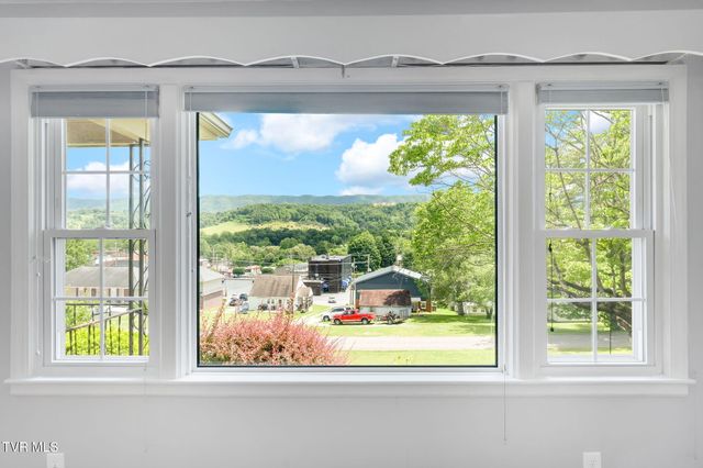 135 Lively Street, Lebanon, VA 24266