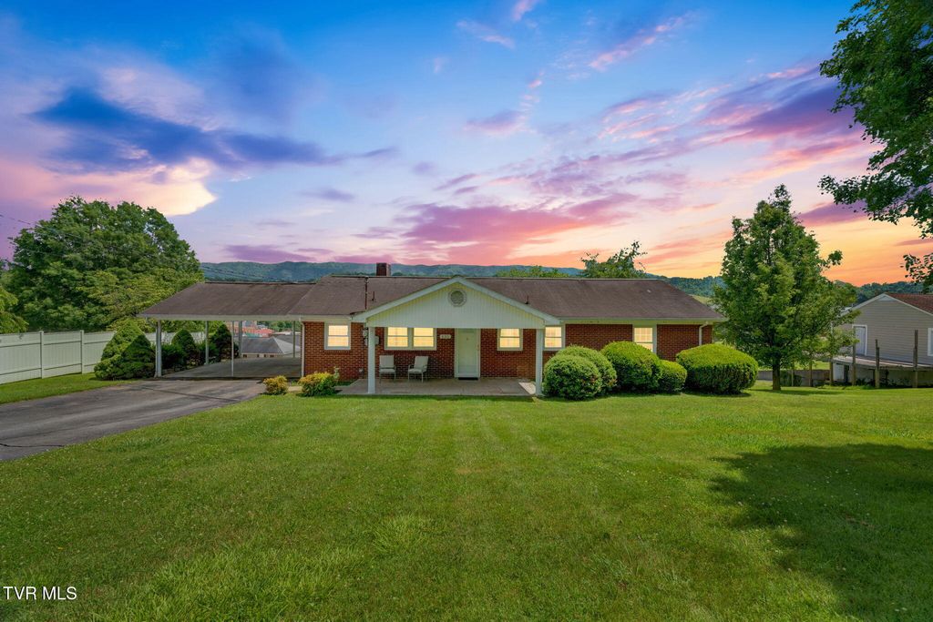 135 Lively Street, Lebanon, VA 24266