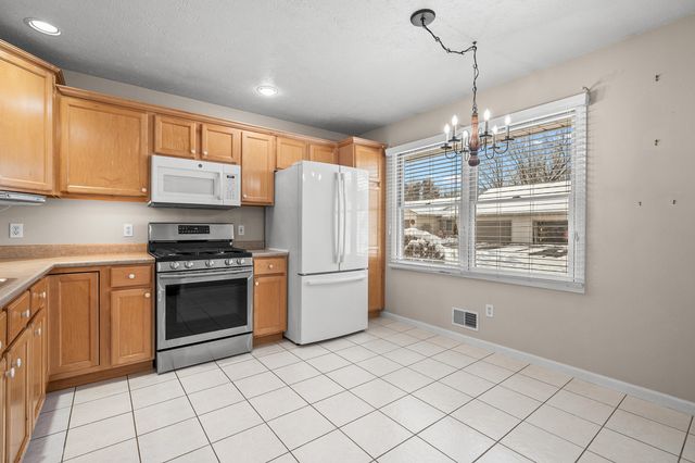 5823 Wood Valley Road 84, Kalamazoo, MI 49009