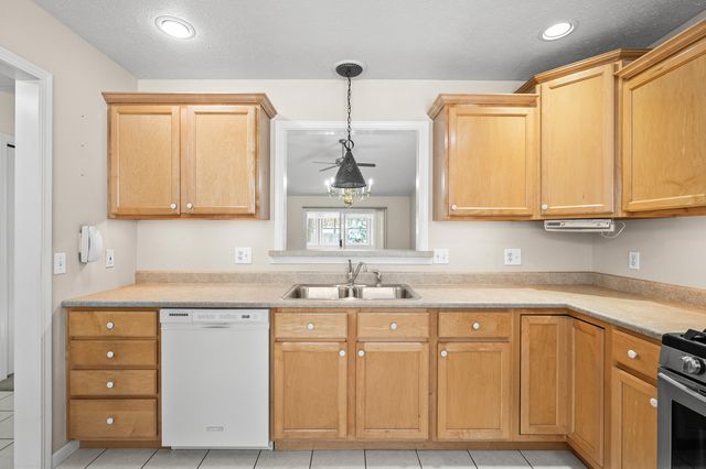 5823 Wood Valley Road 84, Kalamazoo, MI 49009