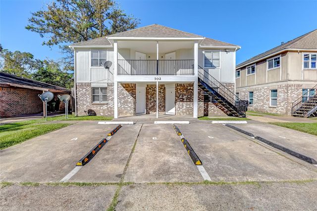 702 Lyle West Avenue C, Cleveland, TX 77327