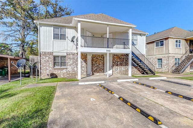 702 Lyle West Avenue C, Cleveland, TX 77327