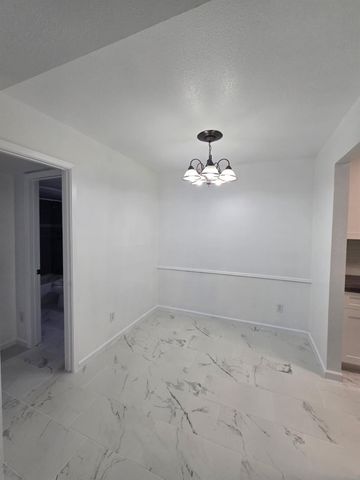 5929 Queensloch Drive 137, Houston, TX 77096