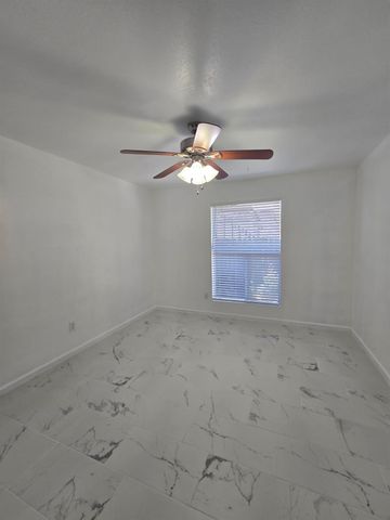 5929 Queensloch Drive 137, Houston, TX 77096