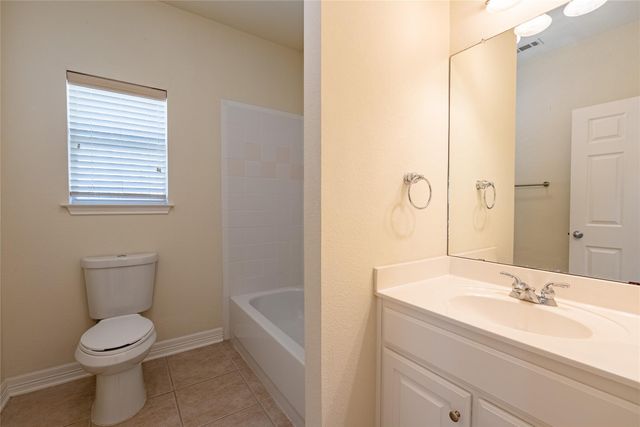 1305 Delsie DR A, Lakeway, TX 78734