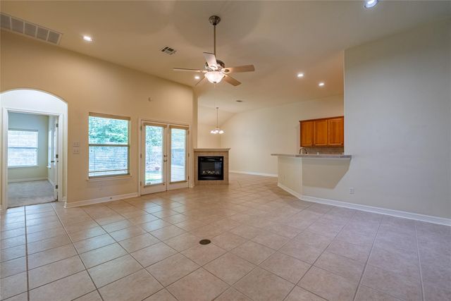 1305 Delsie DR A, Lakeway, TX 78734