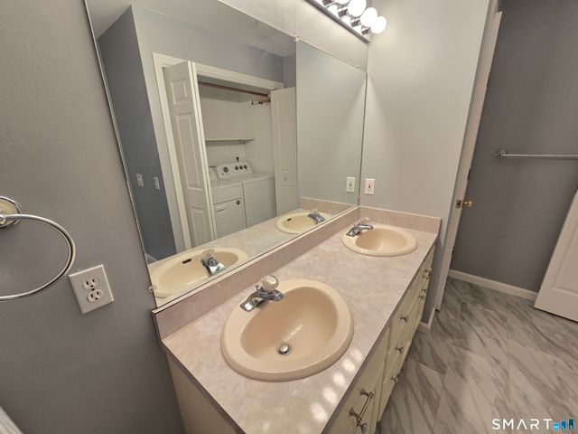 177 Bemis Street 4D, Plymouth, CT 06786