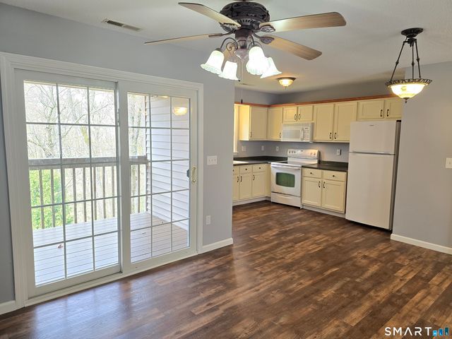 177 Bemis Street 4D, Plymouth, CT 06786