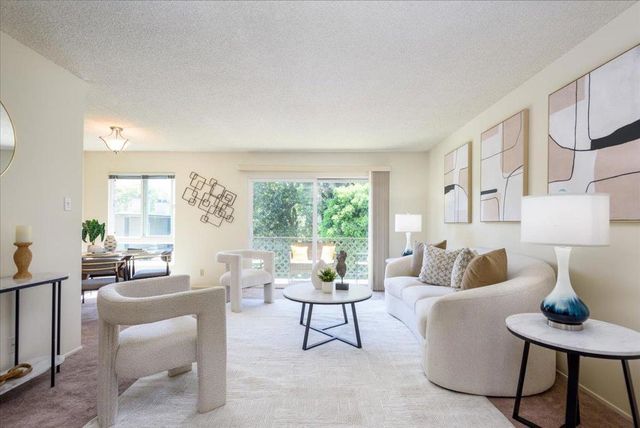 833 N Humboldt Street 208, San Mateo, CA 94401
