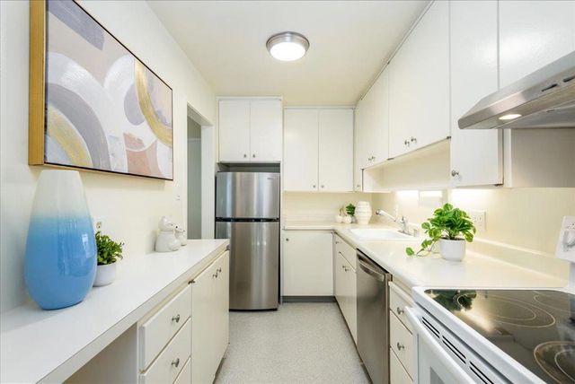 833 N Humboldt Street 208, San Mateo, CA 94401