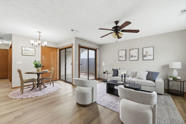 11014 W Grant St, Wichita, KS 67209