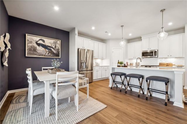 318 Cavalier SE Lane, Acworth, GA 30102