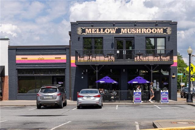 318 Cavalier SE Lane, Acworth, GA 30102