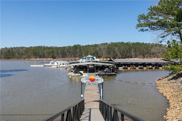 318 Cavalier SE Lane, Acworth, GA 30102