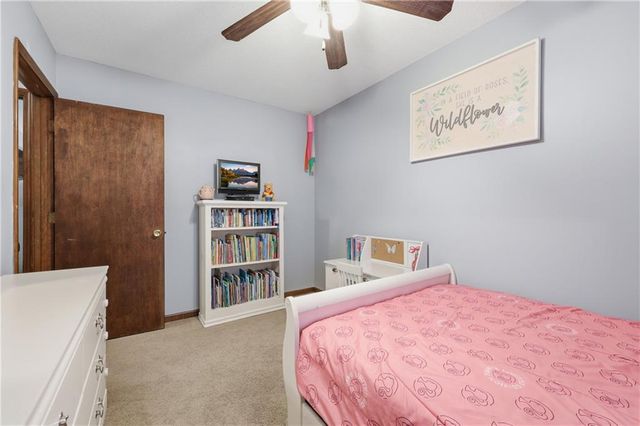 2608 NW Pembroke Court, Blue Springs, MO 64015