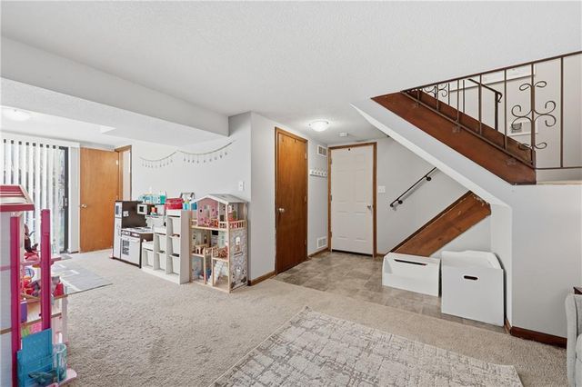 2608 NW Pembroke Court, Blue Springs, MO 64015