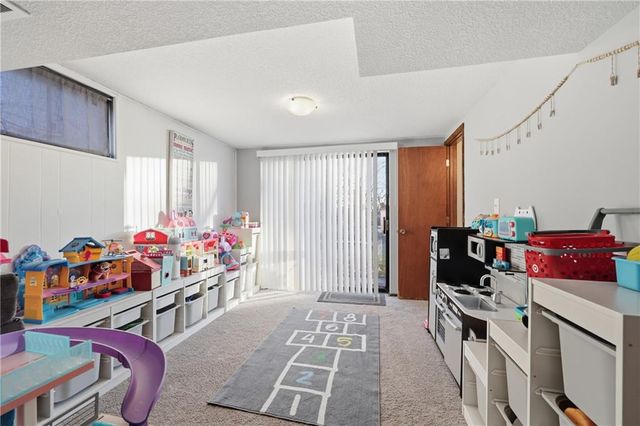 2608 NW Pembroke Court, Blue Springs, MO 64015