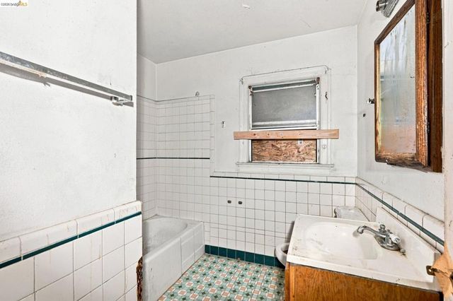 1159 Louisiana St, Vallejo, CA 94590