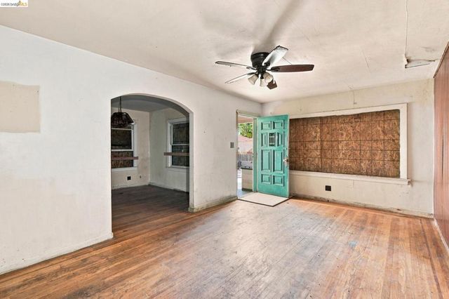 1159 Louisiana St, Vallejo, CA 94590