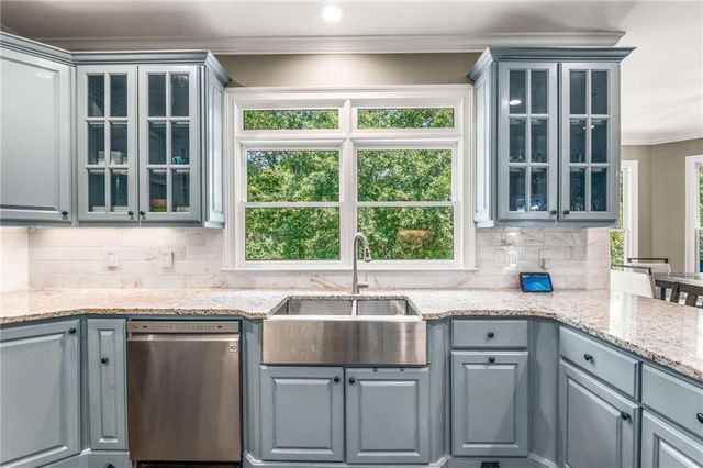 220 Milano Drive SW, Atlanta, GA 30331