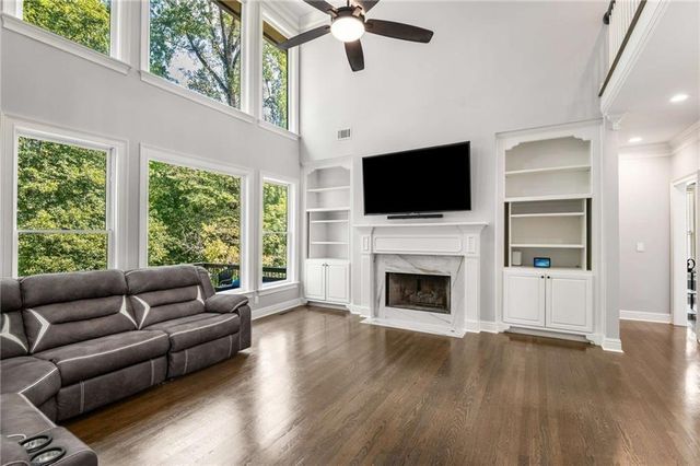 220 Milano Drive SW, Atlanta, GA 30331