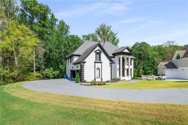 220 Milano Drive SW, Atlanta, GA 30331
