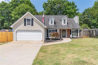 4872 Hunt Club Drive, Flowery Branch, GA 30542
