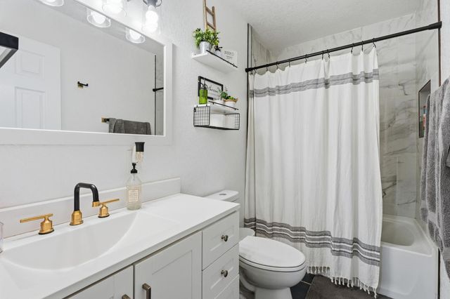 514 Williams Avenue, Madera, CA 93637