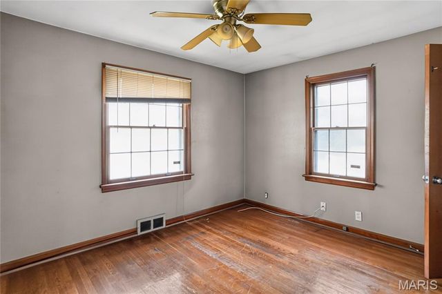 1434 Comet Drive, St Louis, MO 63137