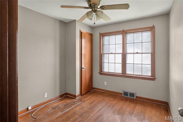 1434 Comet Drive, St Louis, MO 63137