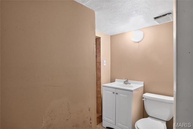 1434 Comet Drive, St Louis, MO 63137
