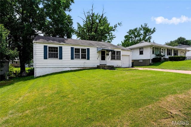 1434 Comet Drive, St Louis, MO 63137