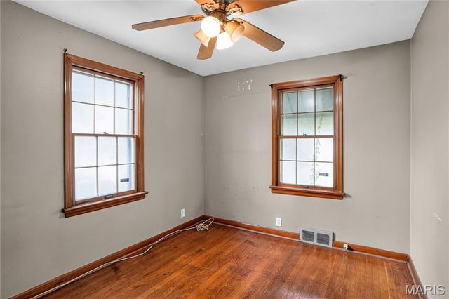 1434 Comet Drive, St Louis, MO 63137