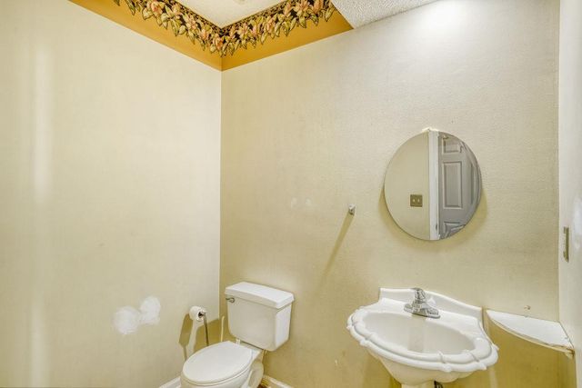 6004 Bordeau Walk SE, Smyrna, GA 30082