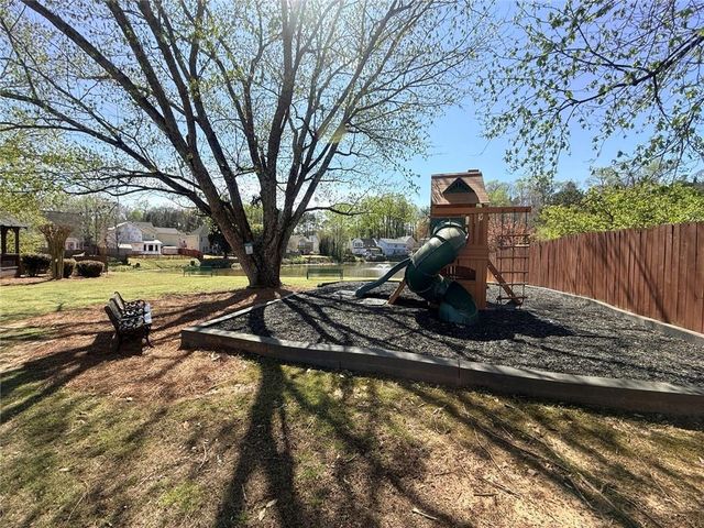 6004 Bordeau Walk SE, Smyrna, GA 30082