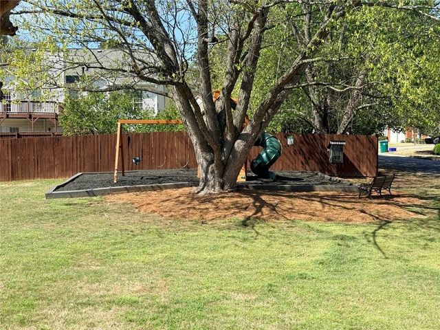 6004 Bordeau Walk SE, Smyrna, GA 30082