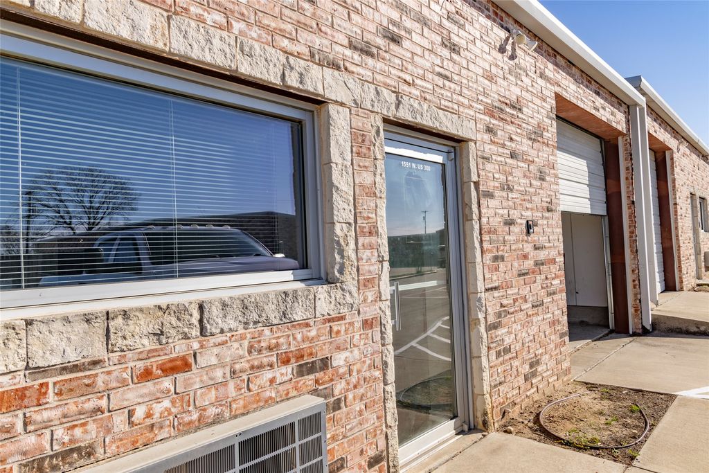 1551 W Business 380 3, Decatur, TX 76234