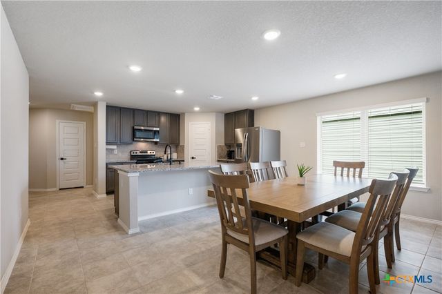 713 Angus Drive, Seguin, TX 78155