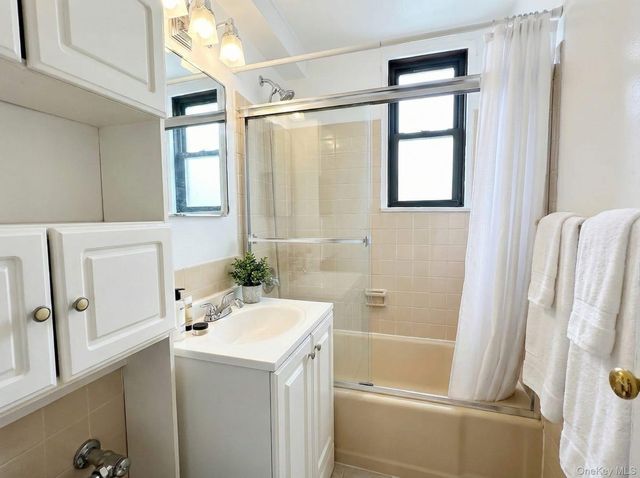 1558 Unionport Road 5H, Bronx, NY 10462