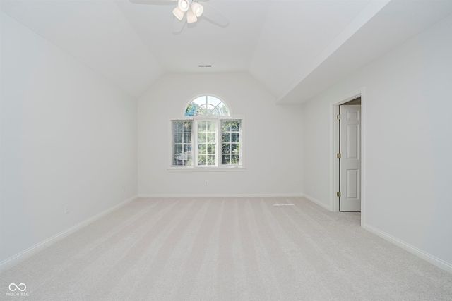 4827 Woods Edge Drive, Zionsville, IN 46077