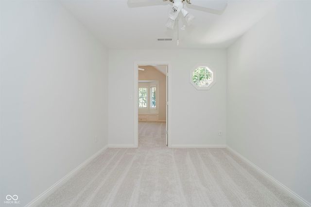 4827 Woods Edge Drive, Zionsville, IN 46077