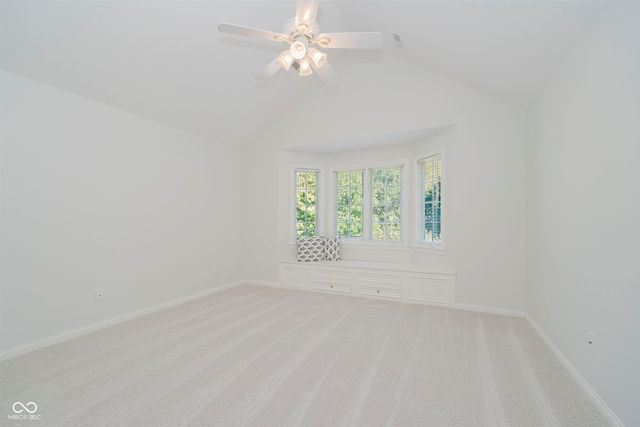 4827 Woods Edge Drive, Zionsville, IN 46077