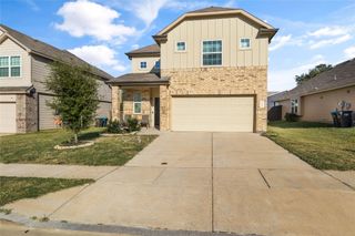 1425 Tall Pine Way, Fort Worth, TX 76112