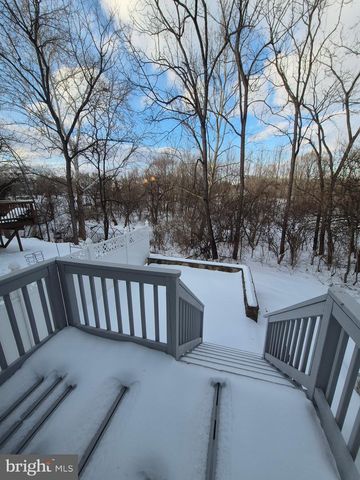 43 SCARBORO DR, Bunker Hill, WV 25413