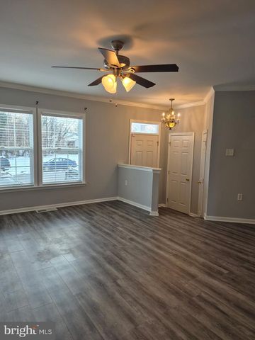 43 SCARBORO DR, Bunker Hill, WV 25413