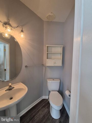 43 SCARBORO DR, Bunker Hill, WV 25413